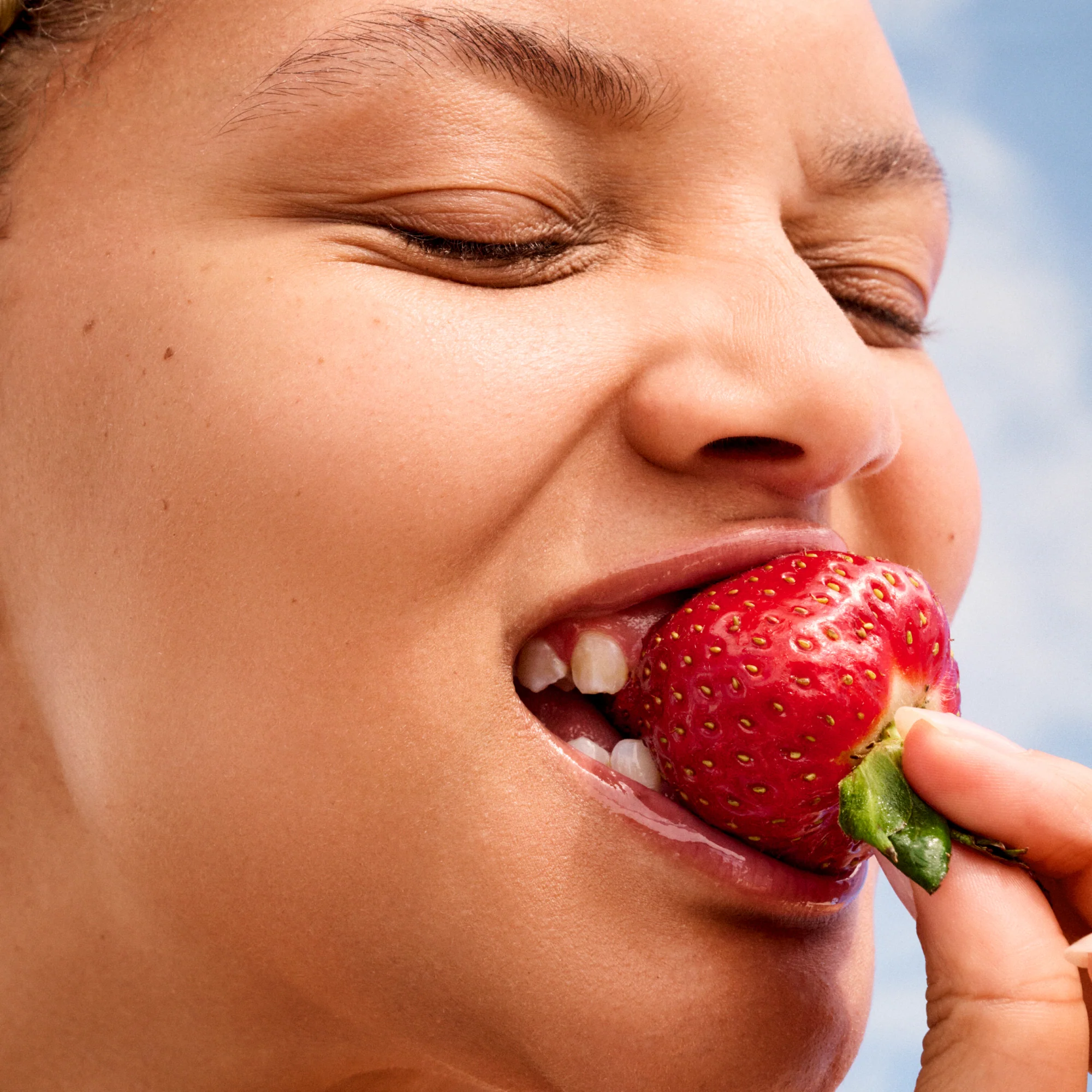 Strawberry Lip Smoothie - Image 7